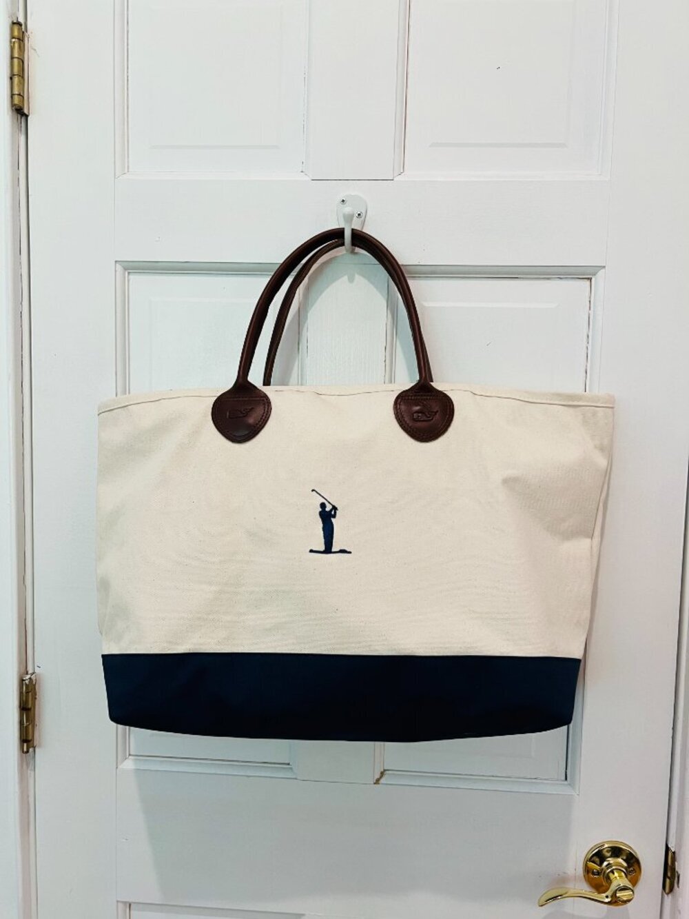 Vineyard Vines Golf Tote Bag with Leather Handles - Picture 10 of 16